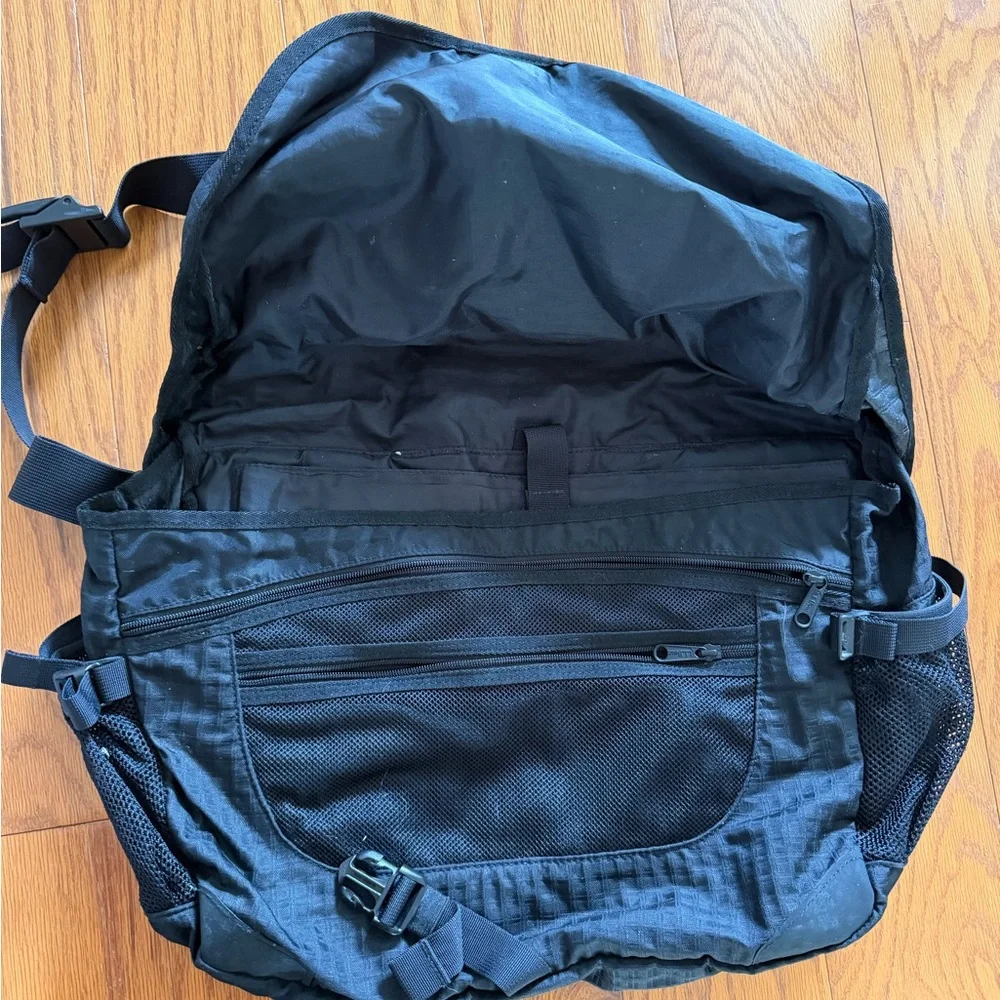 L.L. Bean Black Messenger Bag Tote